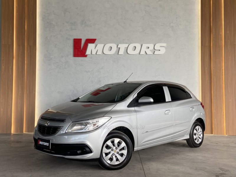 ONIX 1.0 MPFI LT 8V FLEX 4P MANUAL - 2015 - PAROBé