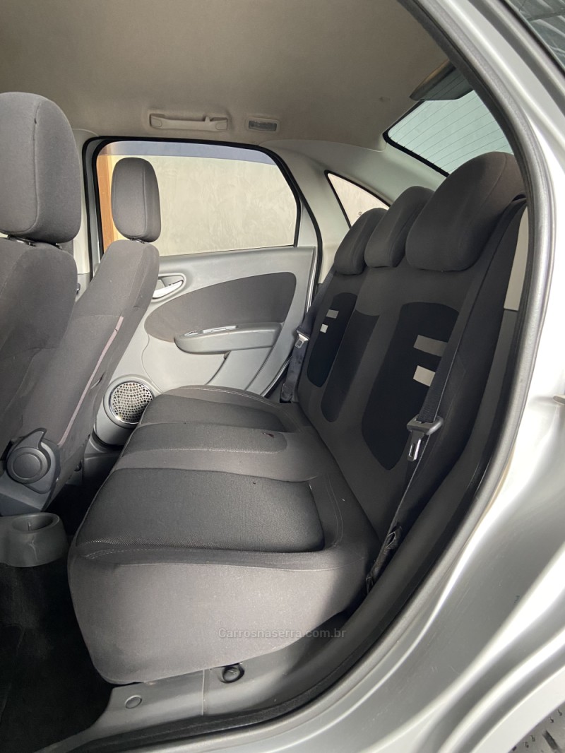 GRAND SIENA 1.6 MPI ESSENCE 16V FLEX 4P MANUAL - 2014 - PAROBé