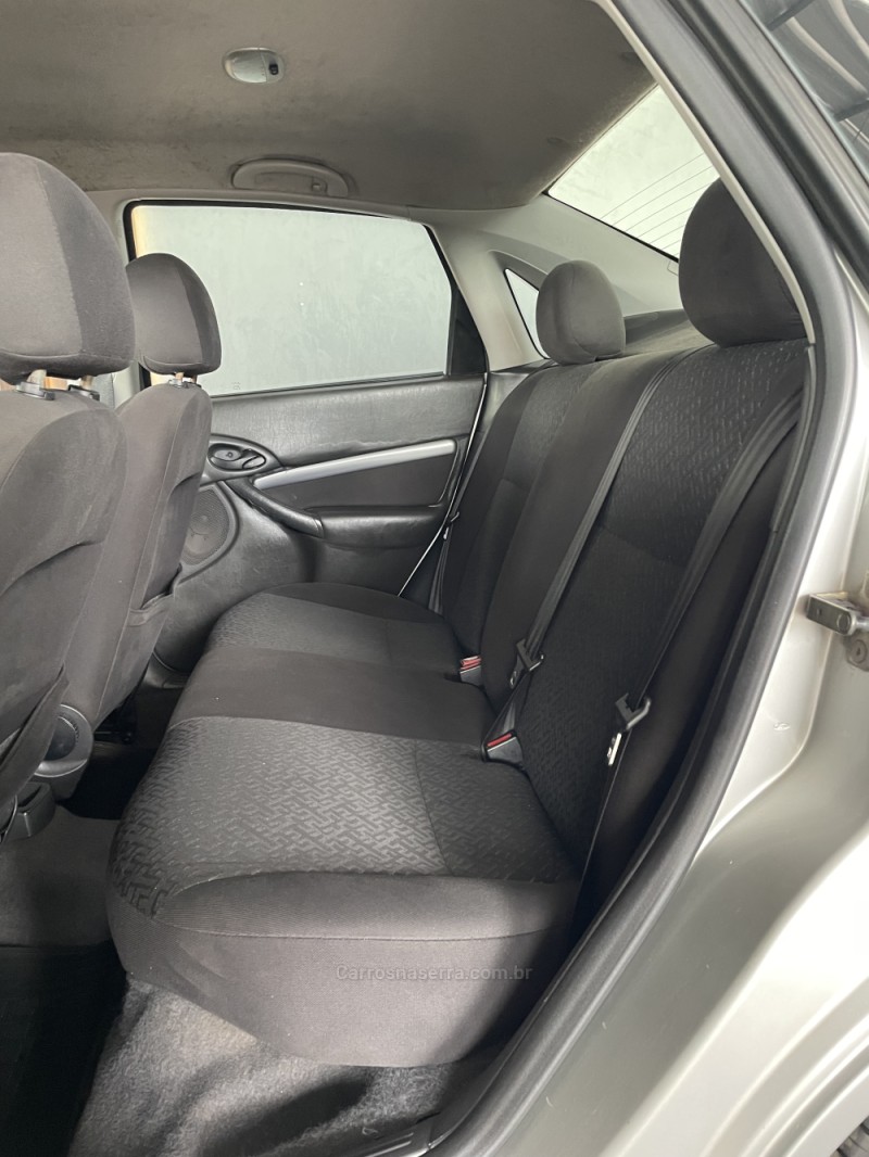FOCUS 2.0 GLX SEDAN 16V GASOLINA 4P AUTOMÁTICO - 2008 - PAROBé