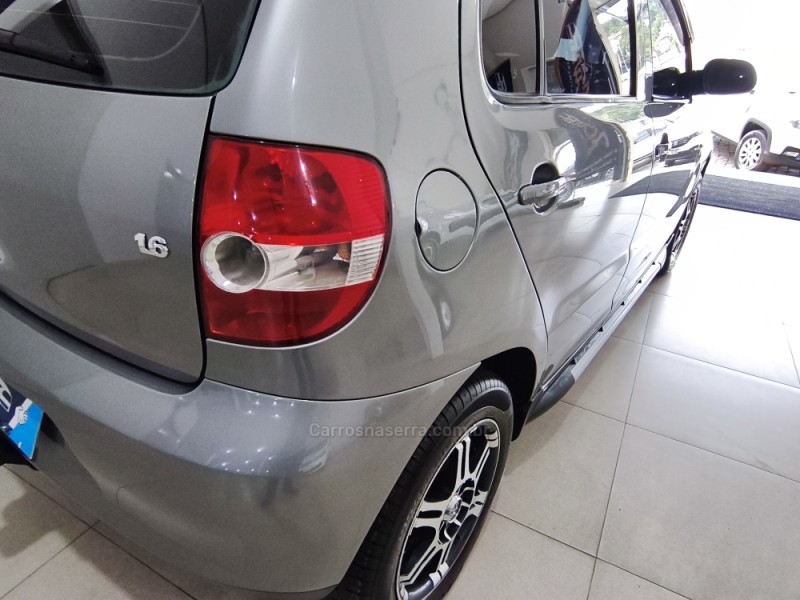 FOX 1.6 MI ITREND 8V FLEX 4P MANUAL - 2005 - ANTôNIO PRADO