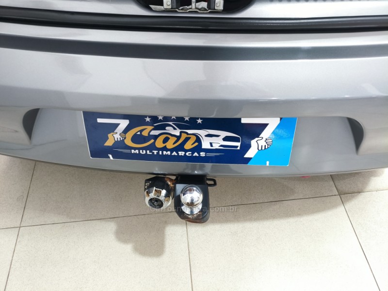 FOX 1.6 MI ITREND 8V FLEX 4P MANUAL - 2005 - ANTôNIO PRADO