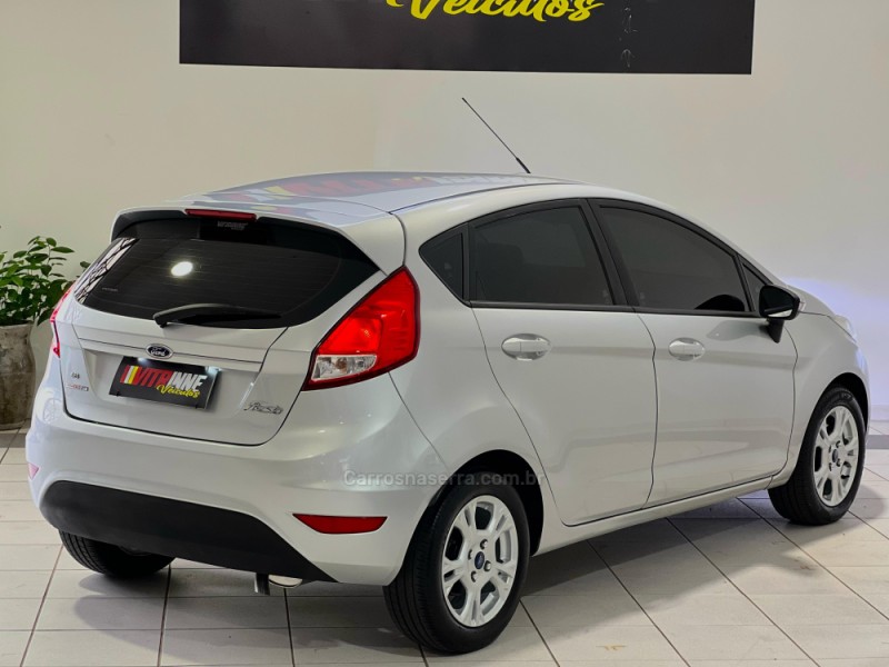 FIESTA 1.6 SE HATCH 16V FLEX 4P AUTOMÁTICO - 2015 - CAXIAS DO SUL