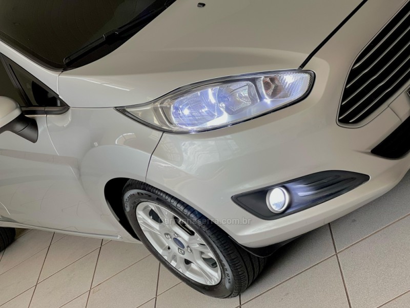 FIESTA 1.6 SE HATCH 16V FLEX 4P AUTOMÁTICO - 2015 - CAXIAS DO SUL