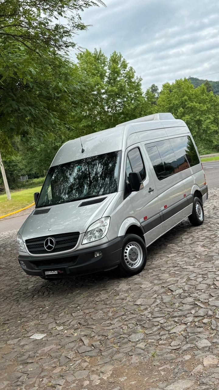 SPRINTER 2.2 415 VAN LUXO TETO ALTO 19 LUGARES DIESEL 3P MANUAL - 2015 - DOIS IRMãOS