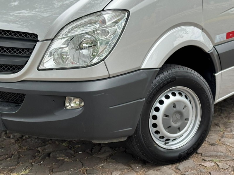SPRINTER 2.2 415 VAN LUXO TETO ALTO 19 LUGARES DIESEL 3P MANUAL - 2015 - DOIS IRMãOS