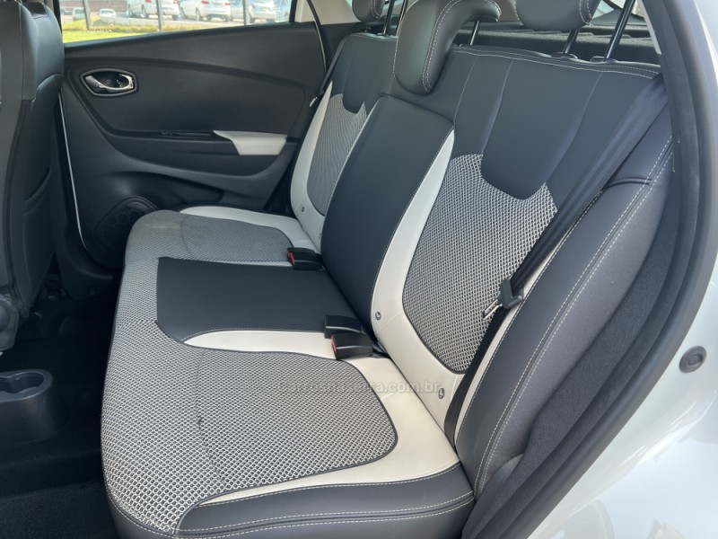 CAPTUR 1.6 16V FLEX INTENSE AUTOMÁTICO - 2018 - DOIS IRMãOS