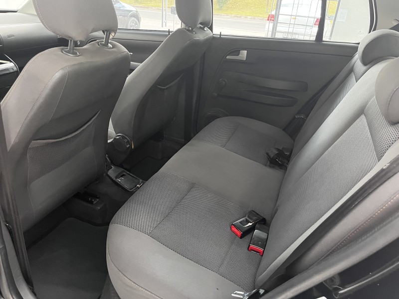 FOX 1.0 ITREND 8V FLEX 4P MANUAL - 2009 - CAXIAS DO SUL