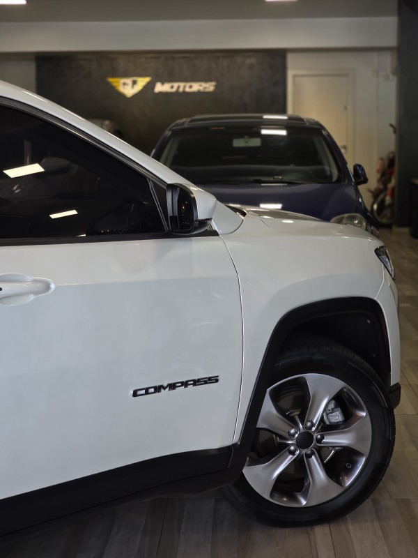 COMPASS 2.0 16V FLEX LONGITUDE AUTOMÁTICO - 2018 - CAXIAS DO SUL