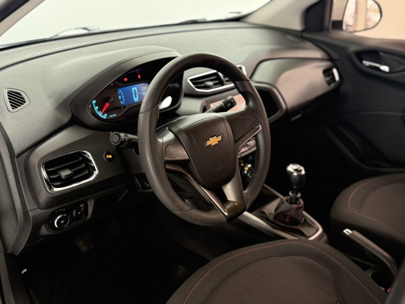 ONIX 1.4 MPFI LTZ 8V FLEX 4P MANUAL - 2015 - CAXIAS DO SUL