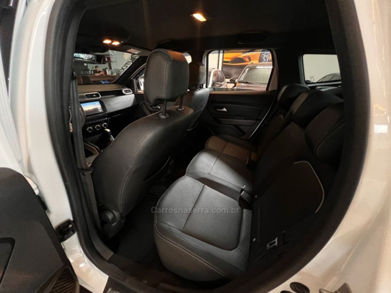 DUSTER 1.3 TURBO ICONIC 16V FLEX 4P AUTOMÁTICO - 2024 - CAMPO BOM