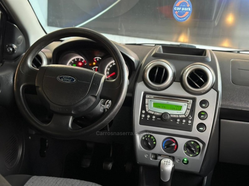 FIESTA 1.6 MPI SEDAN 8V FLEX 4P MANUAL - 2012 - NOVO HAMBURGO