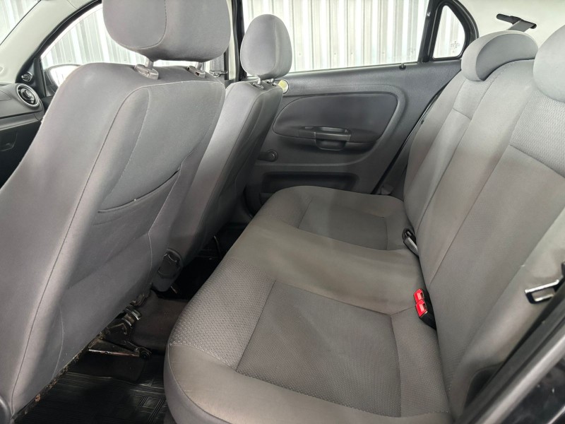 VOYAGE 1.0 MI 8V FLEX 4P MANUAL - 2011 - CAXIAS DO SUL