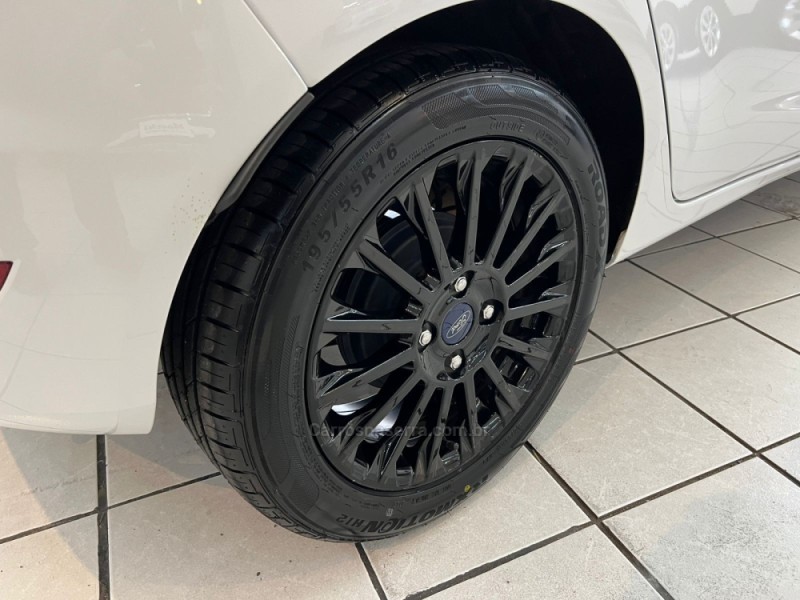 FIESTA 1.6 SE HATCH 16V FLEX 4P MANUAL - 2017 - CAXIAS DO SUL