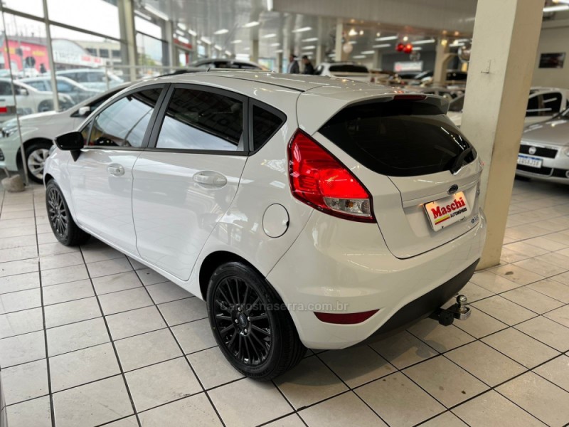 FIESTA 1.6 SE HATCH 16V FLEX 4P MANUAL - 2017 - CAXIAS DO SUL