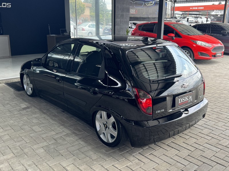 CELTA 1.0 MPFI LT 8V FLEX 4P MANUAL - 2013 - CAXIAS DO SUL