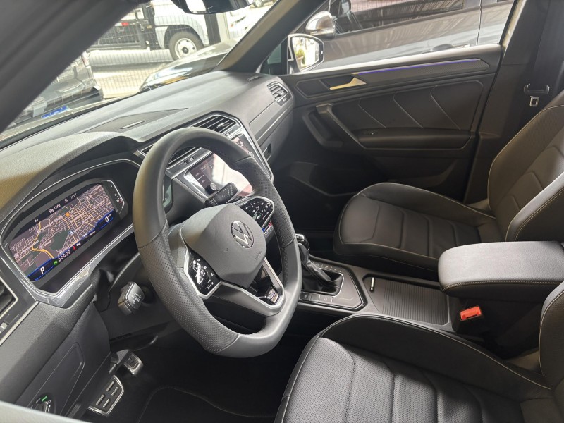 TIGUAN 2.0 TSI R-LINE 16V TURBO GASOLINA 4P TIPTRONIC - 2025 - FARROUPILHA