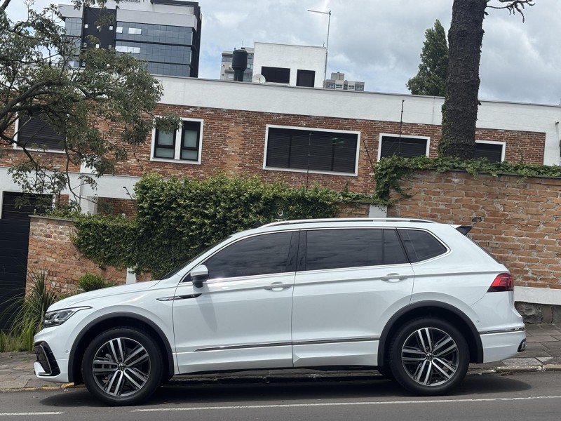 TIGUAN 2.0 TSI R-LINE 16V TURBO GASOLINA 4P TIPTRONIC - 2025 - FARROUPILHA