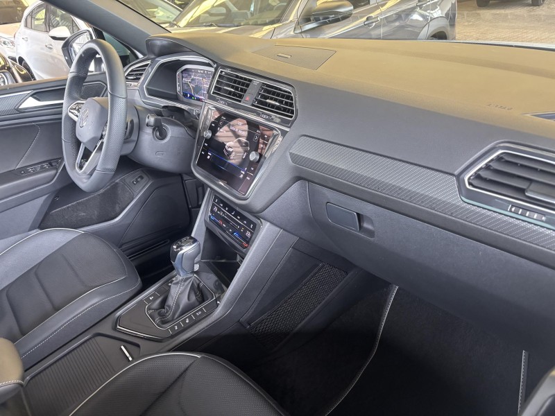 TIGUAN 2.0 TSI R-LINE 16V TURBO GASOLINA 4P TIPTRONIC - 2025 - FARROUPILHA
