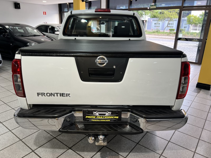 FRONTIER 2.5 S 4X2 CD TURBO ELETRONIC DIESEL 4P MANUAL - 2014 - CAXIAS DO SUL