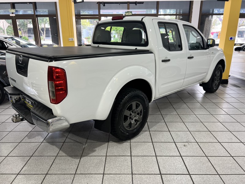 FRONTIER 2.5 S 4X2 CD TURBO ELETRONIC DIESEL 4P MANUAL - 2014 - CAXIAS DO SUL