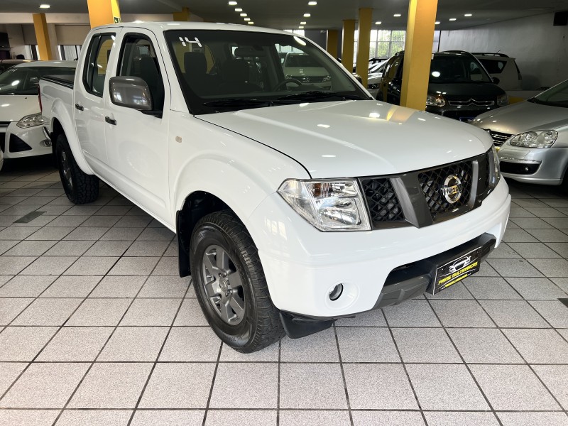 FRONTIER 2.5 S 4X2 CD TURBO ELETRONIC DIESEL 4P MANUAL - 2014 - CAXIAS DO SUL