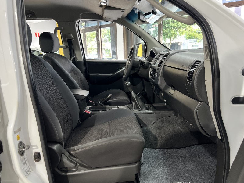 FRONTIER 2.5 S 4X2 CD TURBO ELETRONIC DIESEL 4P MANUAL - 2014 - CAXIAS DO SUL