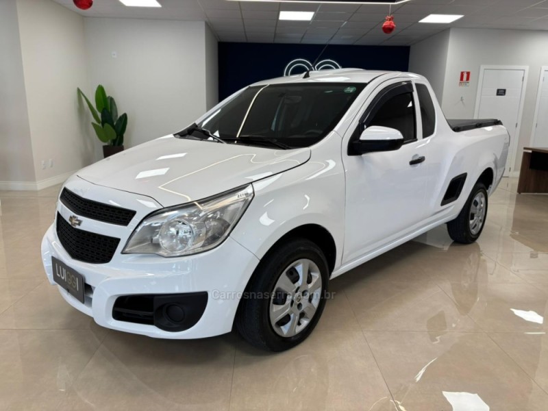 montana 1.4 mpfi ls cs 8v flex 2p manual 2015 carlos barbosa