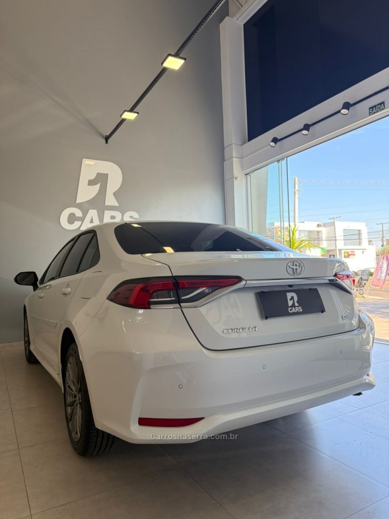 COROLLA 2.0 XEI 16V FLEX 4P AUTOMÁTICO - 2024 - LAJEADO