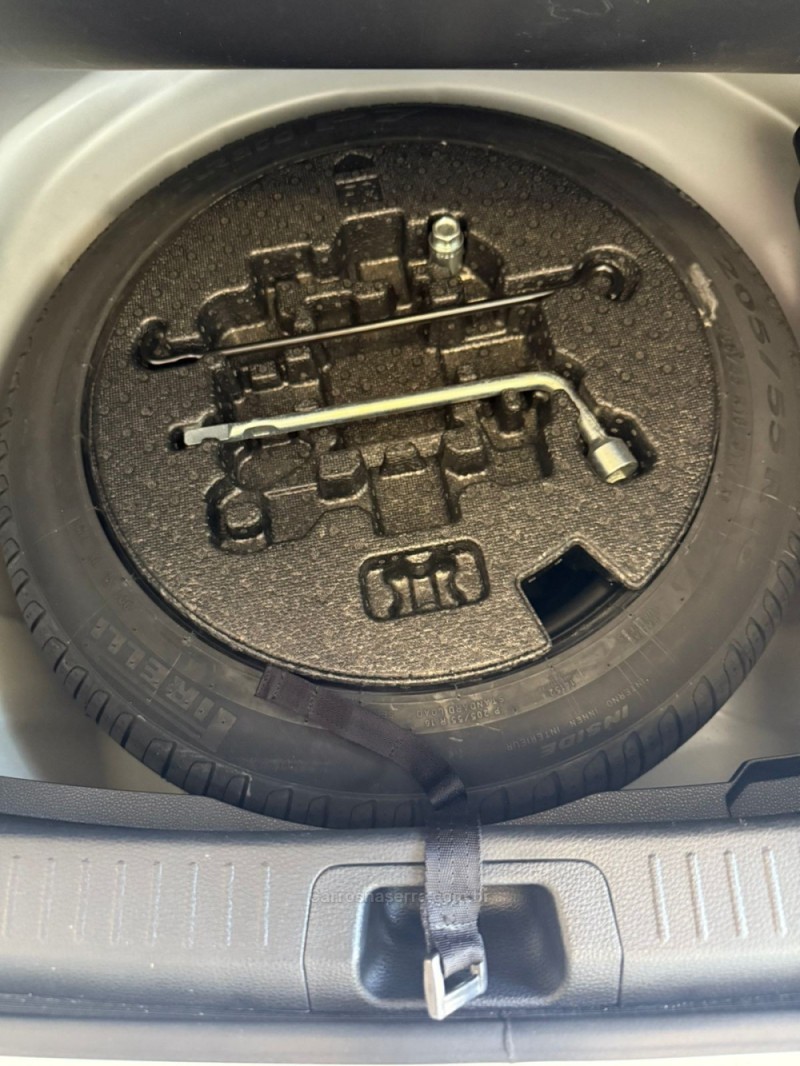 COROLLA 2.0 XEI 16V FLEX 4P AUTOMÁTICO - 2024 - LAJEADO