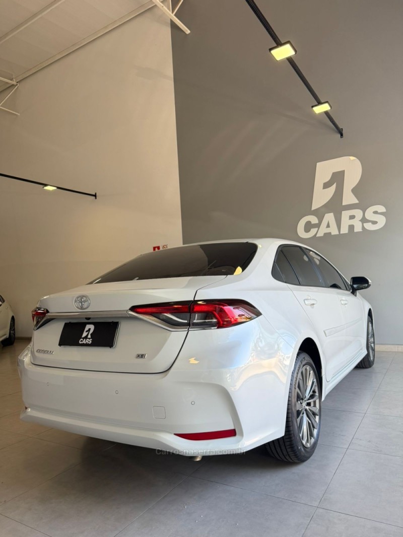 COROLLA 2.0 XEI 16V FLEX 4P AUTOMÁTICO - 2024 - LAJEADO