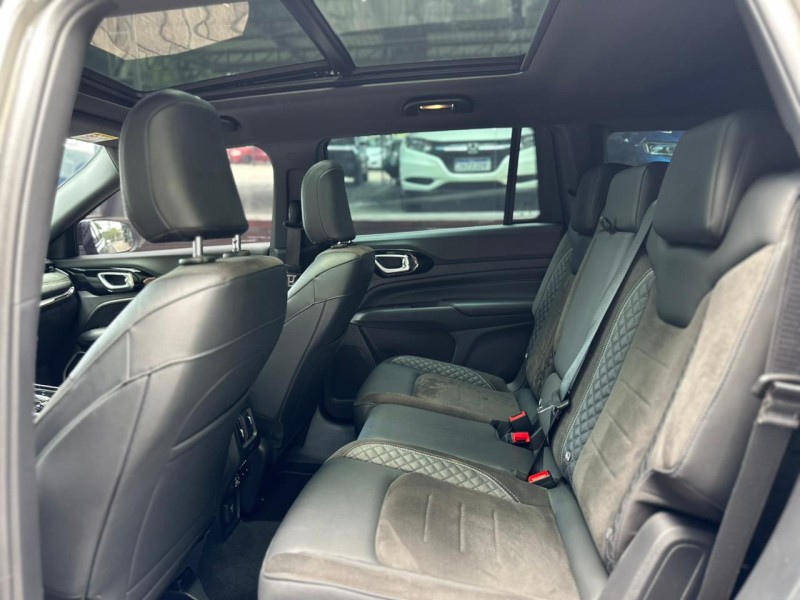 COMMANDER 2.0 HURRICANE BLACKHAWK 4X4 TURBO GASOLINA 4P AUTOMÁTICO - 2025 - DOIS IRMãOS