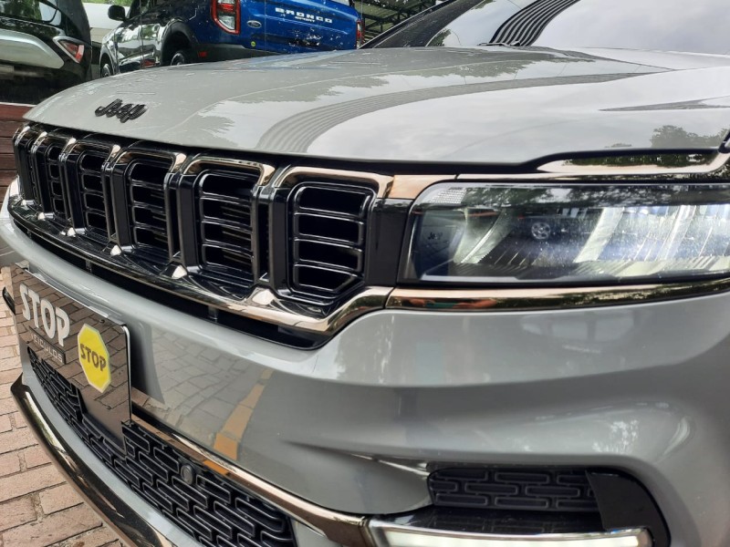 COMMANDER 2.0 HURRICANE BLACKHAWK 4X4 TURBO GASOLINA 4P AUTOMÁTICO - 2025 - DOIS IRMãOS