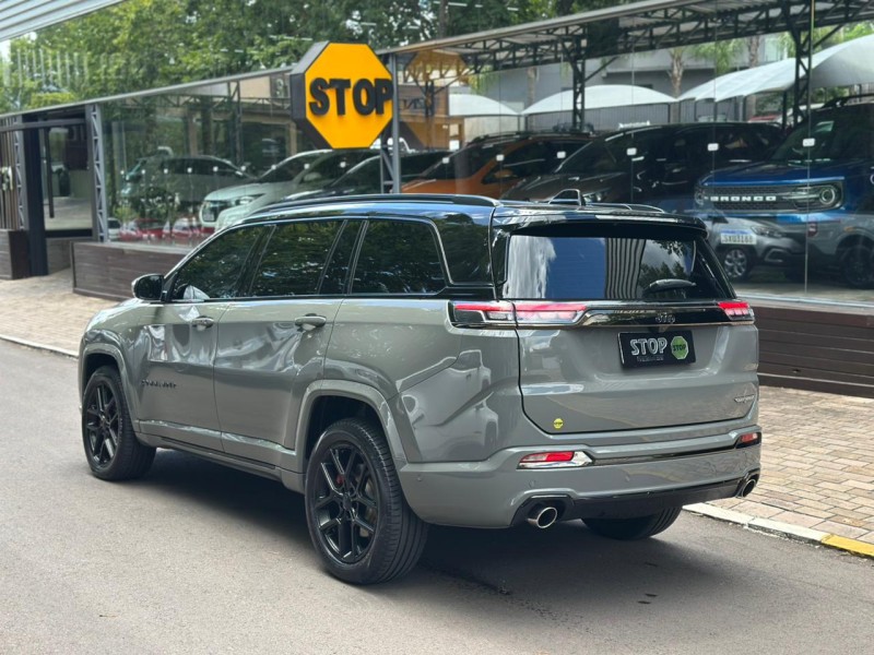 COMMANDER 2.0 HURRICANE BLACKHAWK 4X4 TURBO GASOLINA 4P AUTOMÁTICO - 2025 - DOIS IRMãOS