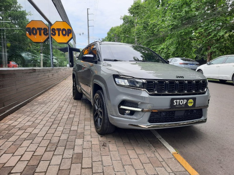 COMMANDER 2.0 HURRICANE BLACKHAWK 4X4 TURBO GASOLINA 4P AUTOMÁTICO - 2025 - DOIS IRMãOS