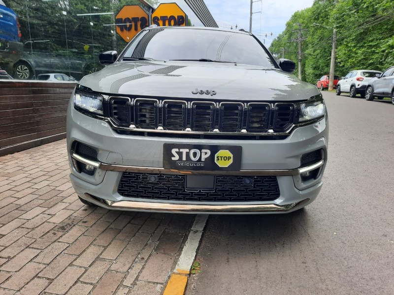 COMMANDER 2.0 HURRICANE BLACKHAWK 4X4 TURBO GASOLINA 4P AUTOMÁTICO - 2025 - DOIS IRMãOS