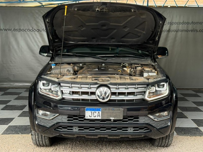 AMAROK 3.0 V6 TDI HIGHLINE CD DIESEL 4MOTION AUTOMÁTICO - 2023 - NOVA PRATA