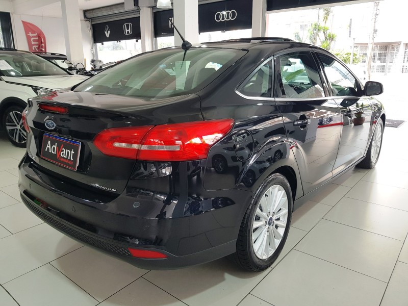 FOCUS 2.0 TITANIUM FASTBACK 16V FLEX 4P AUTOMÁTICO - 2018 - CAXIAS DO SUL