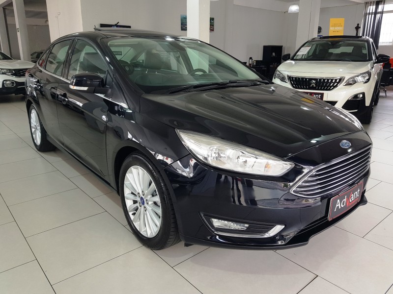 FOCUS 2.0 TITANIUM FASTBACK 16V FLEX 4P AUTOMÁTICO - 2018 - CAXIAS DO SUL