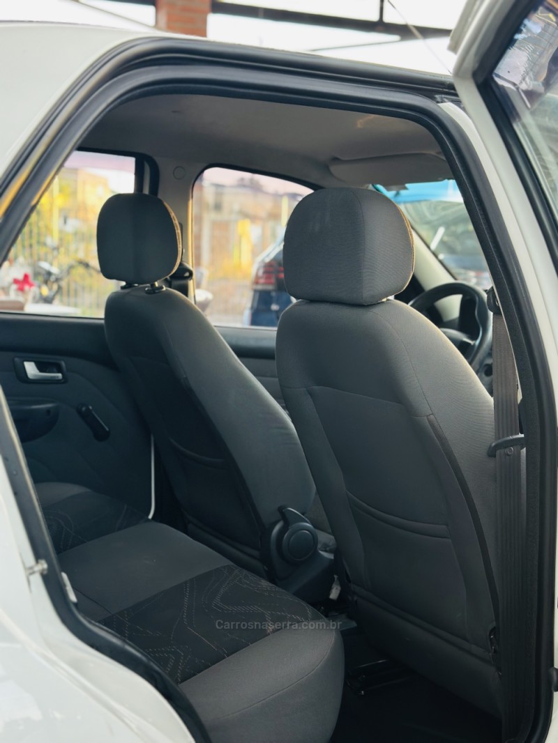 SIENA 1.0 MPI EL 8V FLEX 4P MANUAL - 2014 - CANELA