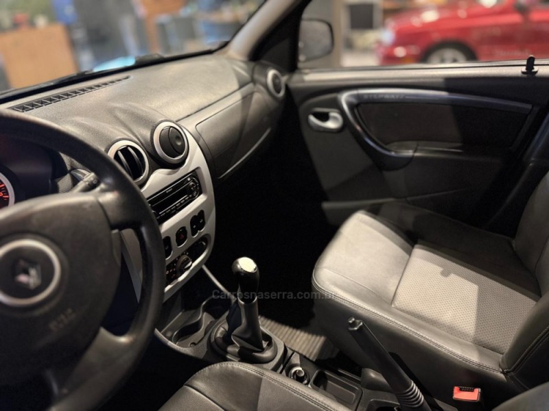 SANDERO 1.6 STEPWAY 16V FLEX 4P MANUAL - 2011 - FARROUPILHA