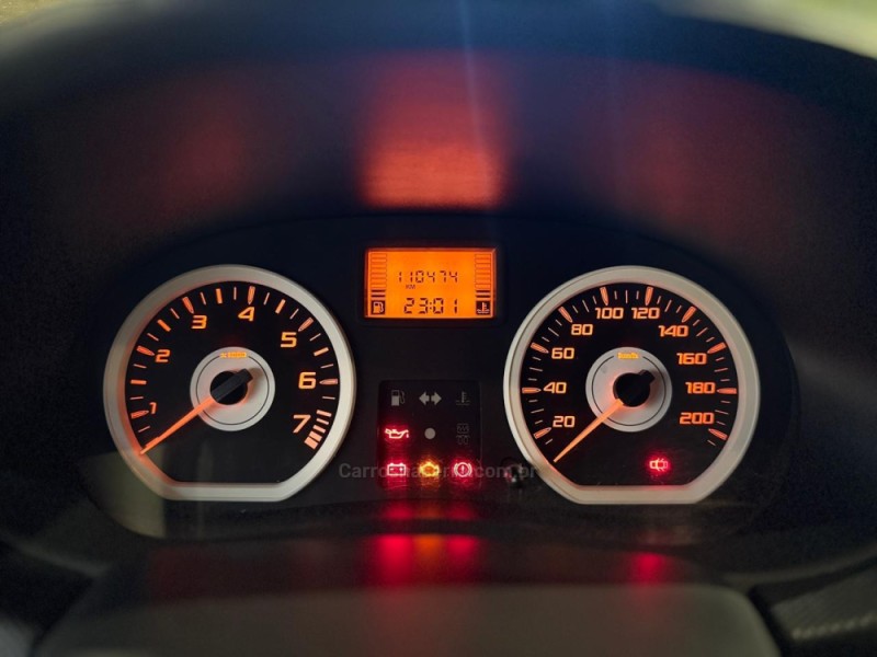 SANDERO 1.6 STEPWAY 16V FLEX 4P MANUAL - 2011 - FARROUPILHA