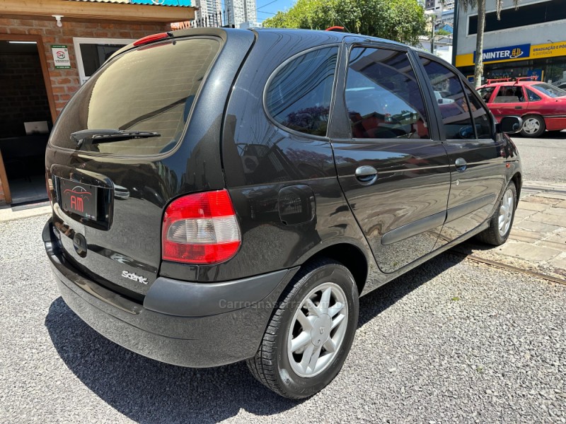 SCÉNIC 1.6 RXE 16V GASOLINA 4P MANUAL - 2002 - CAXIAS DO SUL