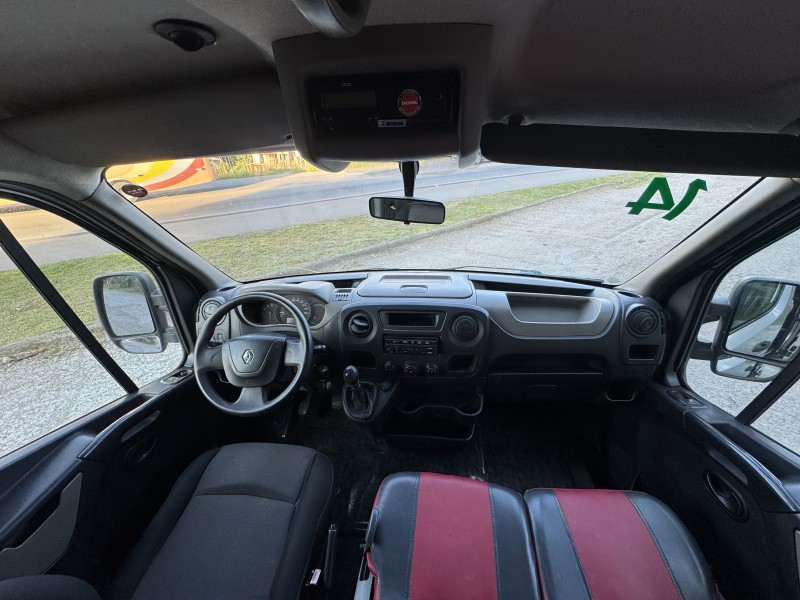 MASTER 2.3 DCI MINIBUS VIP L3H2 16 LUGARES 16V DIESEL 4P MANUAL - 2014 - CAXIAS DO SUL