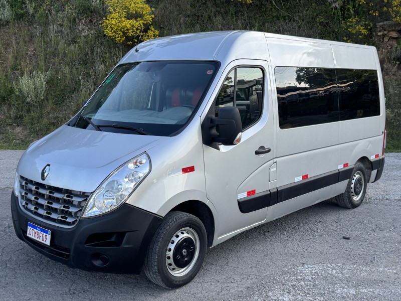 MASTER 2.3 DCI MINIBUS VIP L3H2 16 LUGARES 16V DIESEL 4P MANUAL - 2014 - CAXIAS DO SUL