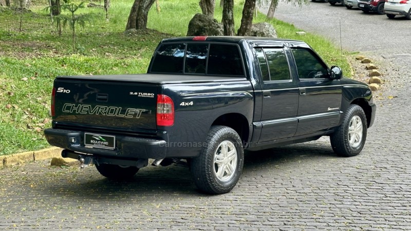 S10 2.8 EXECUTIVE 4X4 CD 12V TURBO INTERCOOLER DIESEL 4P MANUAL - 2004 - CAXIAS DO SUL