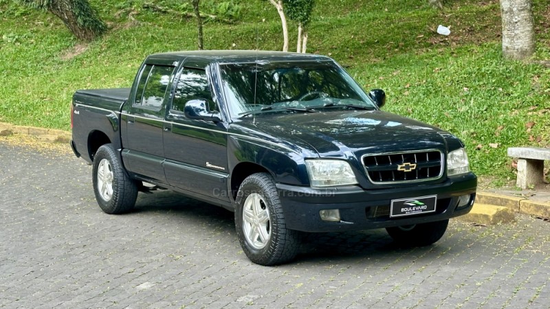 s10 2.8 executive 4x4 cd 12v turbo intercooler diesel 4p manual 2004 caxias do sul