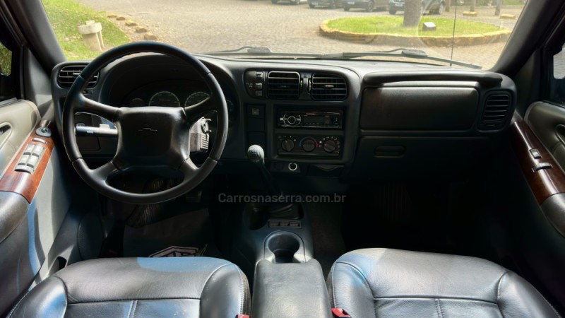 S10 2.8 EXECUTIVE 4X4 CD 12V TURBO INTERCOOLER DIESEL 4P MANUAL - 2004 - CAXIAS DO SUL