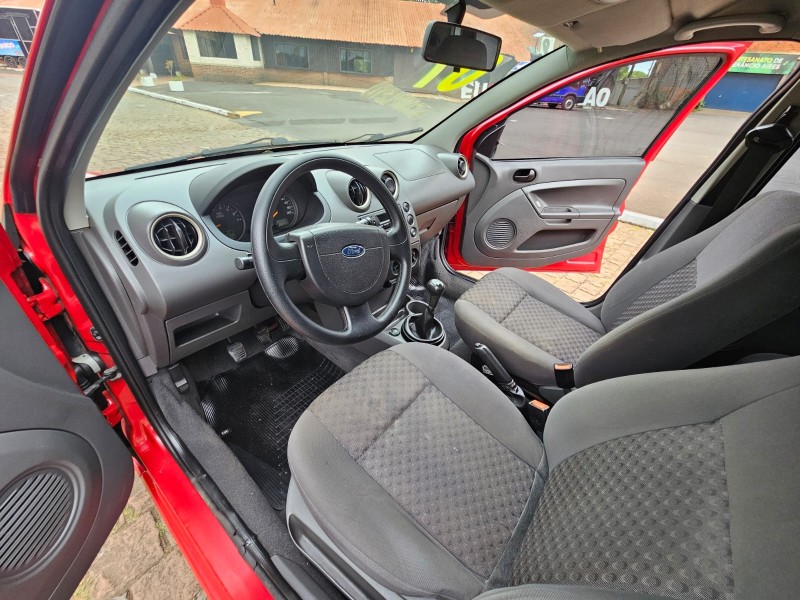 FIESTA 1.0 MPI 8V GASOLINA 4P MANUAL - 2007 - VENâNCIO AIRES