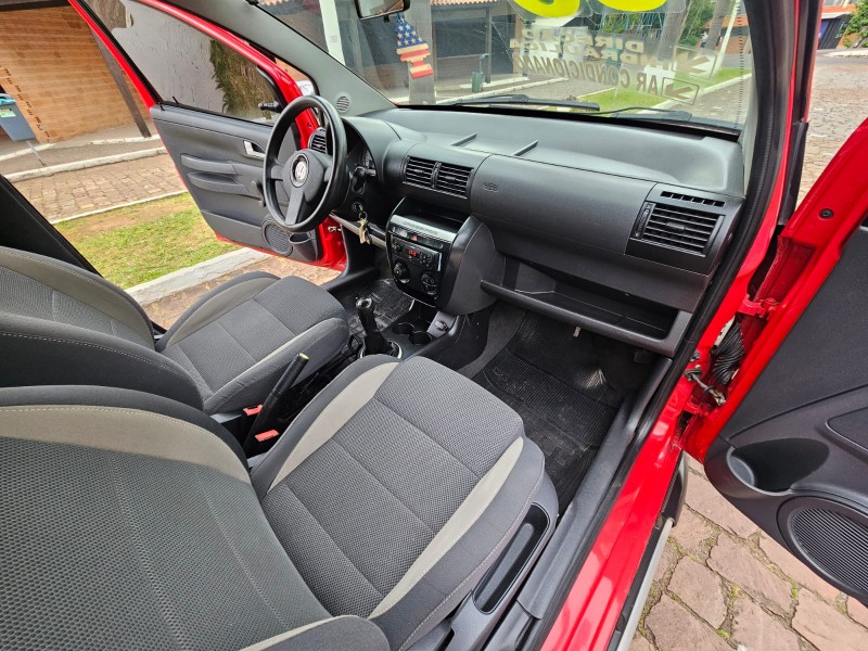 CROSSFOX 1.6 MI FLEX 8V 4P MANUAL - 2009 - VENâNCIO AIRES