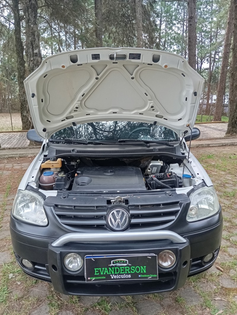 CROSSFOX 1.6 MI FLEX 8V 4P MANUAL - 2005 - CAXIAS DO SUL